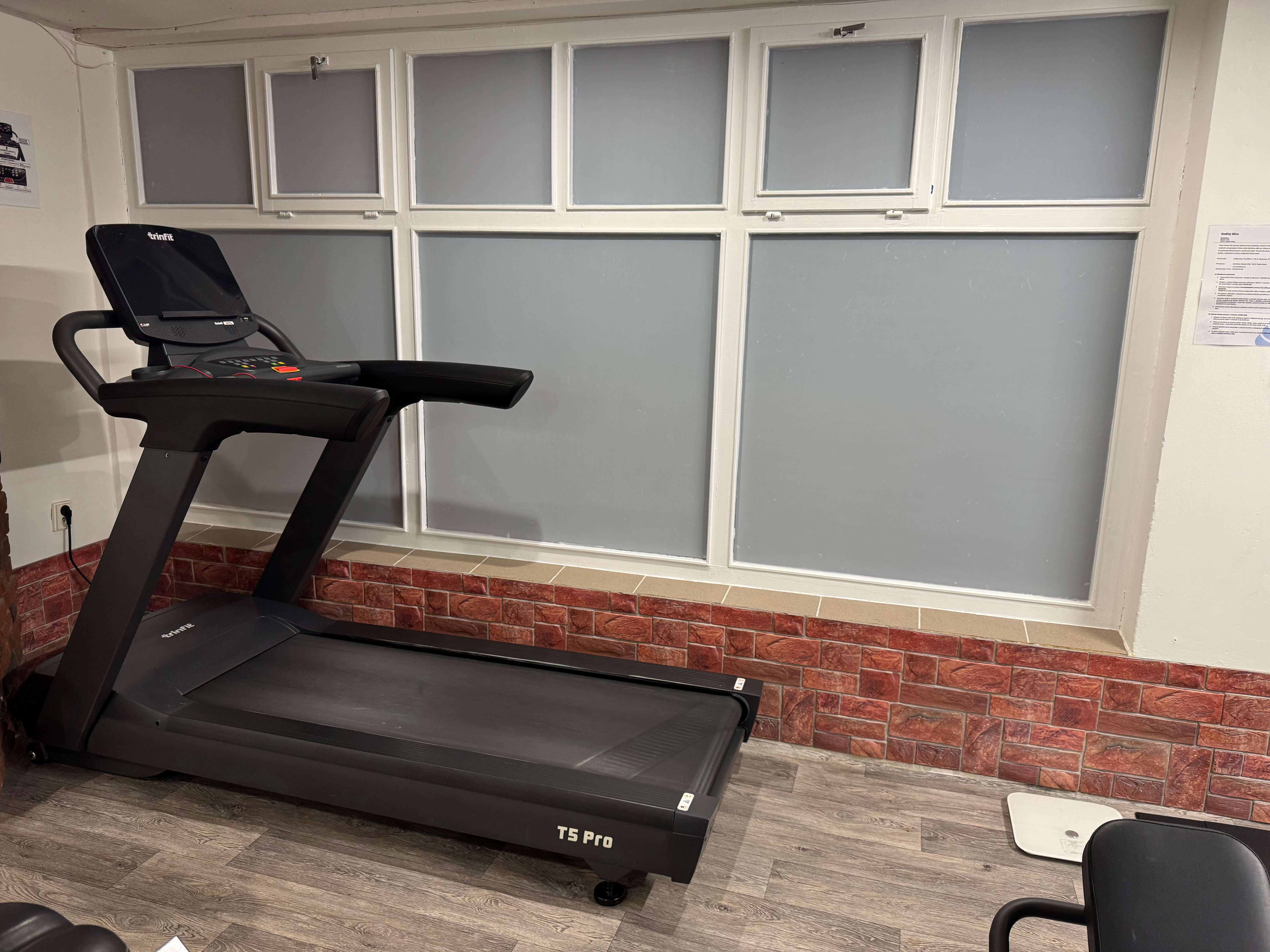 V GymHome najdete kvalitní běžecký pás, ideální pro svižné kardio, zahřátí nebo intenzivní intervalový trénink. Skvělý způsob, jak nastartovat metabolismus a připravit tělo na zátěž.